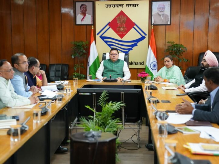 मुख्यमंत्री धामी ने राज्य में प्रस्तावित खेल विश्वविद्यालय के सबंध में अधिकारीयों के साथ बैठक की।